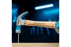 Молоток-гвоздодер Gross American hickory 200г, угол 45, магнит, обрезиненная рукоятка 10414