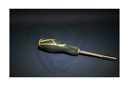 Отвертка-вороток Rockforce 1/4inhex магнитная 215мм RF-8144(11777)