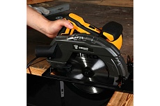 Дисковая (циркулярная) пила Deko DKCS2400-210 2400 Вт, диск 210 мм 063-4319