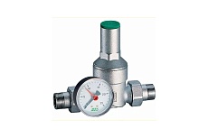 Редуктор FAR хром, 1 1/4&quot; НР-НР, с манометром FA 2815 114