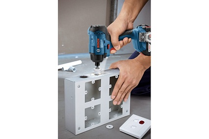Аккумуляторный гайковерт Bosch GDR 180-LI 0.601.9G5.120