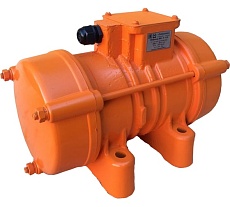 Площадочный вибратор M,42v ВИБРОМАШ ВИ-9-8 А