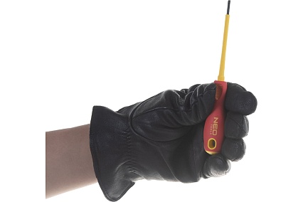 Шлицевая отвертка Neo Tools 2.5x75 мм 1000 В CrMo 04-051
