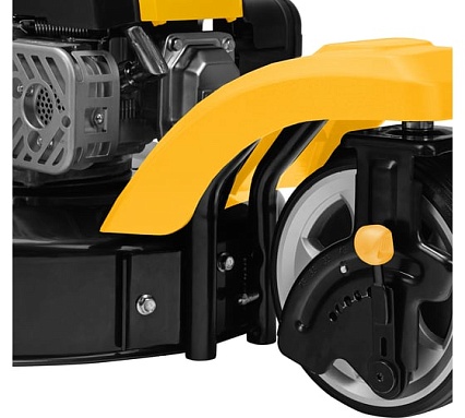 Бензиновая газонокосилка Denzel GLT-460SP-T, Trike 150 см3, 46 см, привод, панель, 60л 58810