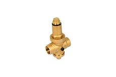 Редуктор давления 1-1/4 В латунный с отверстием под аксиальный манометр 1/4 Uni-Fitt 204G5140