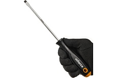 Шлицевая отвертка Inforce SL6x150 06-09-61