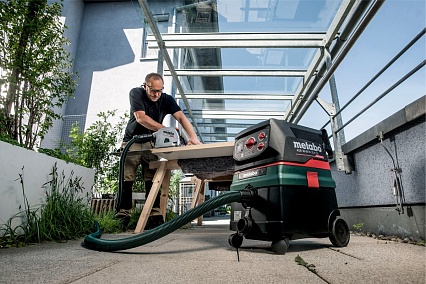 Аккумуляторная погружная пила Metabo KT 18 LTX 66 BL 601866660