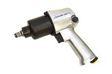 Пневмогайковерт МАЯКАВТО 1/2" 680 Nm, в кейсе, с набором головок, 10-24 мм /1/5_ 52681мк