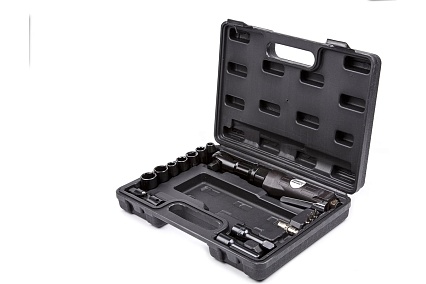 Пневматическая трещотка с набором головок 1/2" Kraftwell в кейсе KRW12RW-T