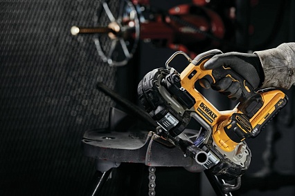 Ручная ленточная пила по металлу DeWalt 18 В XR DCS377NT-XJ