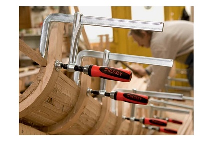 Струбцина BESSEY цельнометаллическая 160/80, усилие 6 кН, c 2-компонентной рукояткой BE-GZ16-2K