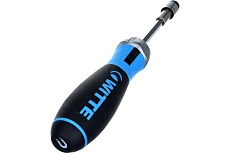 Реверсивная отвертка WITTE PRO BITDRIVE Ratchet с трещоткой и набором бит в рукоятке 468021000