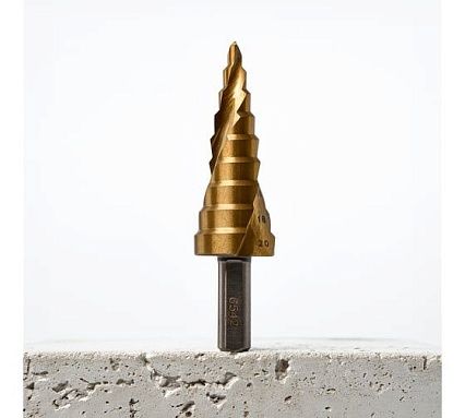 Сверло ступенчатое по металлу Advancetool 4-20 мм, HSS6542M2 (Р6М5) c TiN покрытием ADT-СМСТ0420Т