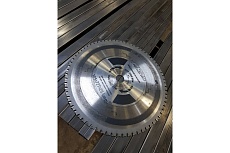 Диск пильный Industrial Металл (305х25.4 мм; 72Т) Hilberg HF305
