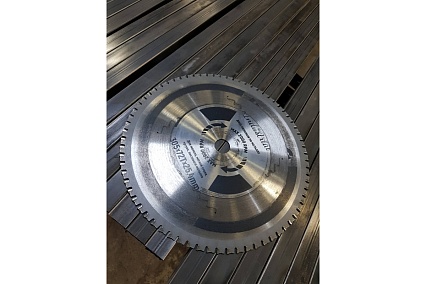Диск пильный Industrial Металл (305х25.4 мм; 72Т) Hilberg HF305