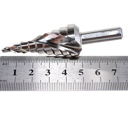 Ступенчатое сверло со спиральной канавкой (4-20 мм) Messer  20-09-420