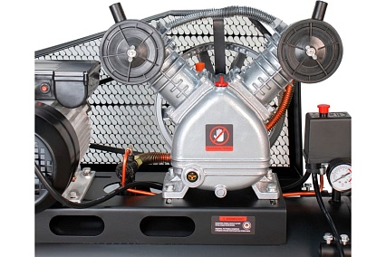 Компрессор Verton Air AC-50/450RV 230/50 В/Гц, масляный, ременной, 450 л/м, 50 л, 10 бар, 2.2 кВт, 1000 об/мин, рапид, асинхронный, однофазный 01.14017.15124