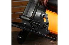 Дисковая (циркулярная) пила Deko DKCS2400-210 2400 Вт, диск 210 мм 063-4319