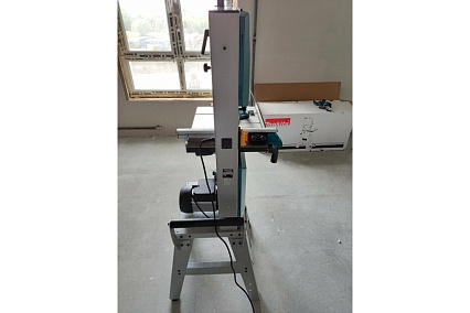 Ленточная пила Makita LB1200F