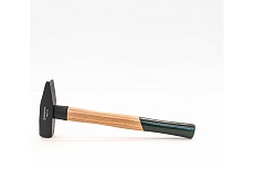 Молоток Rossvik 600 г, с деревянной рукояткой HM0106