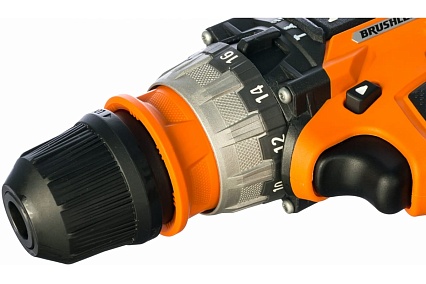 Бесщеточная аккумуляторная дрель-шуруповерт AEG BSB 18CBL LI-402C 4935448463