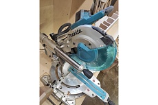Торцовочная пила Makita LS1219