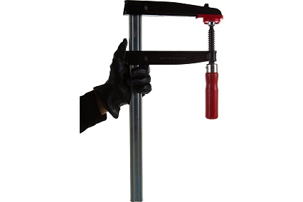 Струбцина BESSEY из ковкого чугуна 400/175, усилие 5.5 кН, с деревянной рукояткой BE-TPN40BE