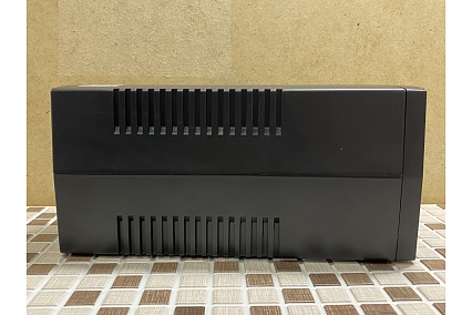 Линейно-интерактивный источник бесперебойного питания DKC 800 ВА/480 Вт, 1/1, 3xIEC C13, USB + RJ45, LCD, 1x8Aч INFOLCD800I