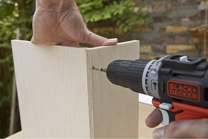 Ударная дрель-шуруповерт Black&Decker GoPak 12В USB BDCHD12S1