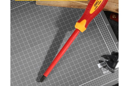 Диэлектрическая крестовая отвертка Deli DL518150 PH3x150мм 110594
