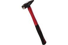 Кованый молоток со стеклопластиковой обрезиненной рукояткой 200 г Кедр 055-0200 27280