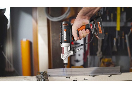 Аккумуляторная дрель-шуруповерт Worx Switchdriver WX176.2