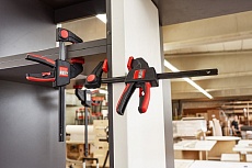 Струбцина пистолетного типа BESSEY 0.75 кН, 150 x 60 мм, распор 125-270 мм BE-EZM15-6