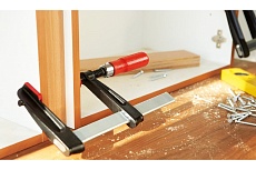 Струбцина BESSEY из ковкого чугуна 600/175, усилие 6 кН, с деревянной рукояткой BE-TG60S17