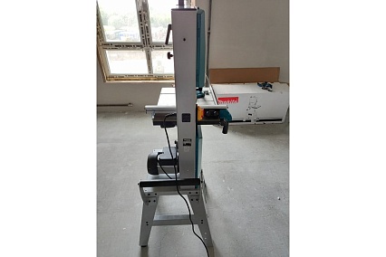 Ленточная пила Makita LB1200F