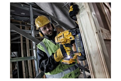 Бесщеточный шпилькозабиватель DeWalt 18 В XR DCN680N-XJ