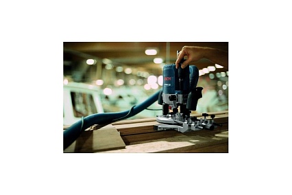 Фрезер Bosch GOF 2000 CE 0.601.619.770