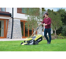 Самоходная бензиновая газонокосилка Ryobi RLM46140 5133002551