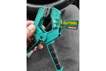 Пружинная струбцина Kraftool SC-7 65х65 мм 32227-7