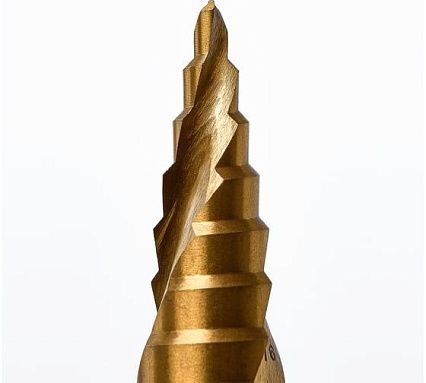 Сверло ступенчатое по металлу Advancetool 4-20 мм, HSS6542M2 (Р6М5) c TiN покрытием ADT-СМСТ0420Т