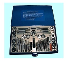 Вороток, плашкодержатель и по 17 метчиков и плашек CNIC М3-М12 в металлической коробке, 40 позиций 23434