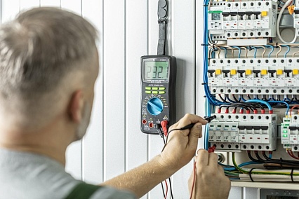 Цифровой мультиметр Hoegert Technik HT1E604